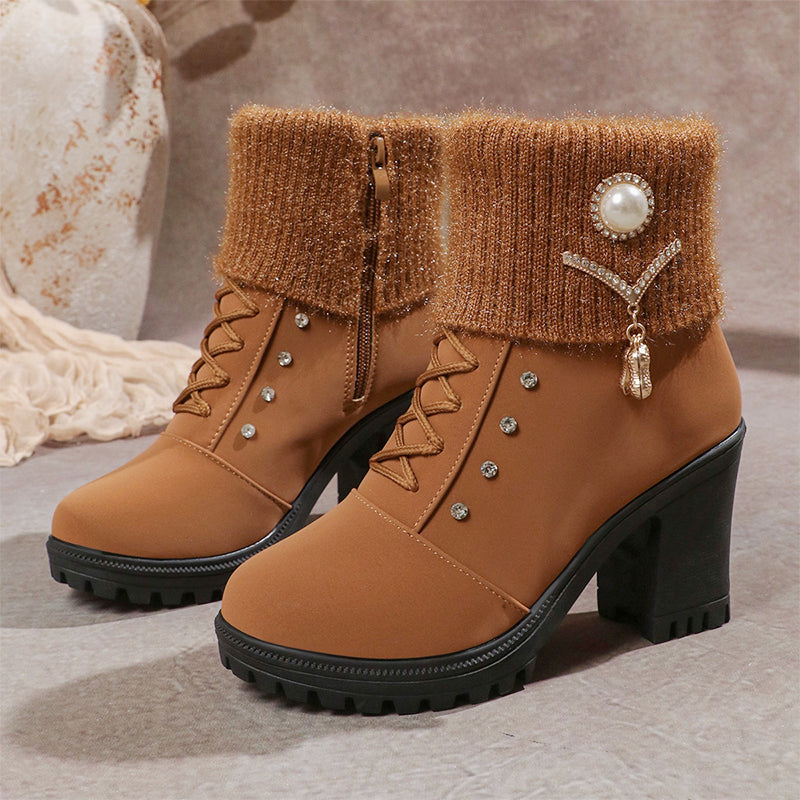 Warm gefütterte Damenstiefeletten mit Blockabsatz