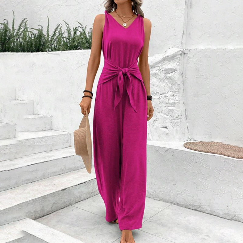 Jumpsuit mit V-Ausschnitt und Taillenbinde