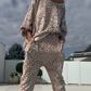 Damen-Set aus Oberteil und Hose mit Leopardenmuster