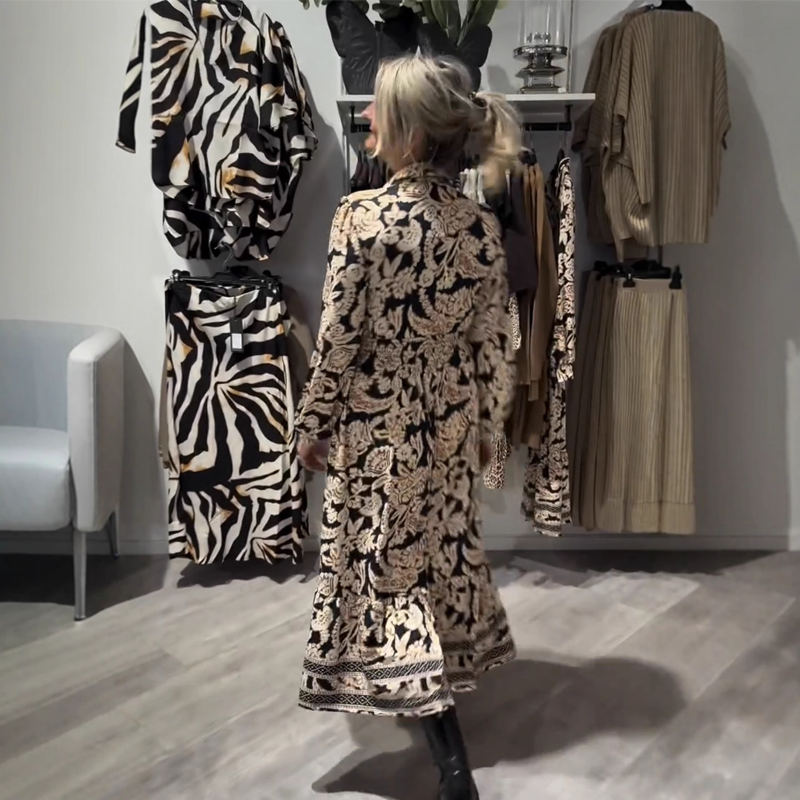 Anmutiges Langarmkleid mit Blumenmuster