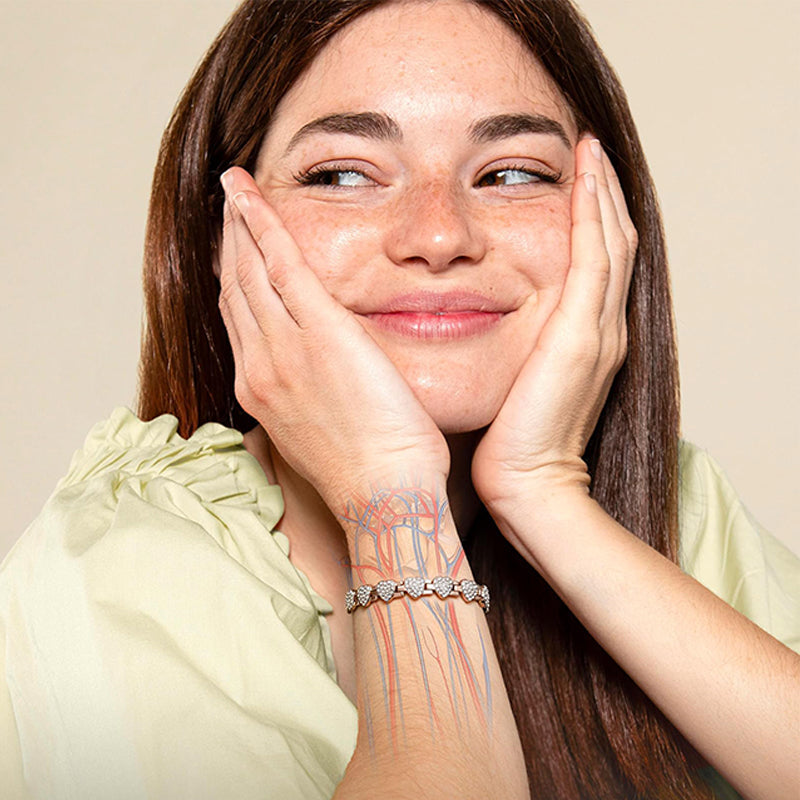 📢📢70 % Rabatt!!! 🎅Funkelnde herzförmige Magnetarmbänder aus Kupfer für Damen