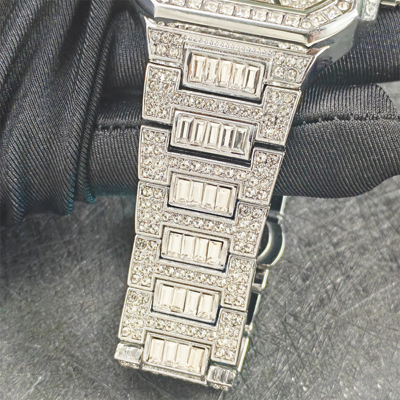 ⏳Zeitlich begrenztes Sonderangebot⏰Luxuriöse quadratische Strass-Uhr – umwerfender Glanz, kratzfest und sicherer Verschluss! ✨⌚