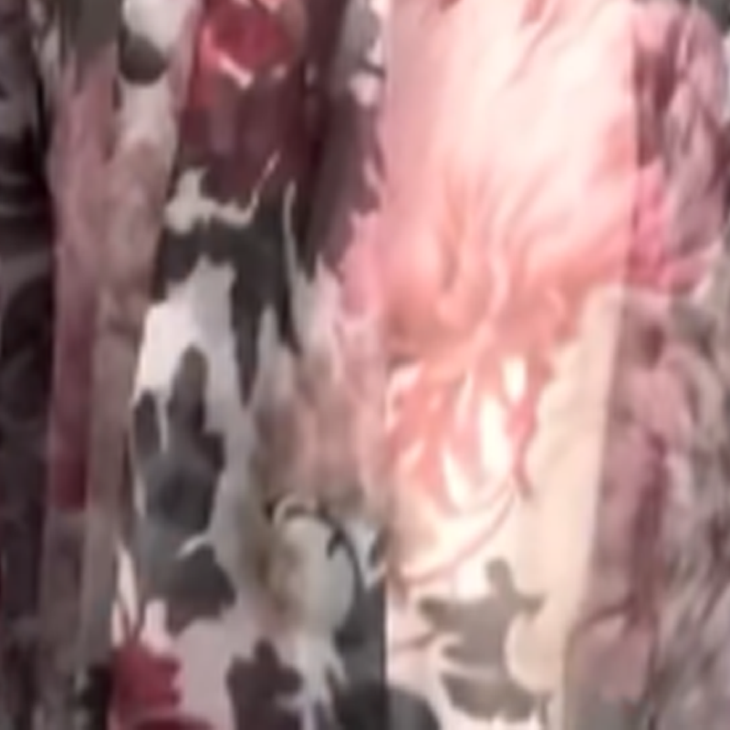 Elegantes 2-teiliges Set aus gestricktem Oberteil mit Blumenmuster und Midirock