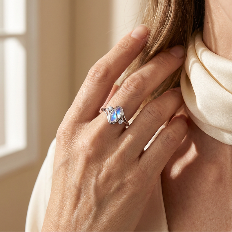 🔥Solange der Vorrat reicht 40 % Rabatt!🎉Geometrischer Damenring mit ovalem grünem Mondstein & Zirkonia – modern & stilvoll 💍✨