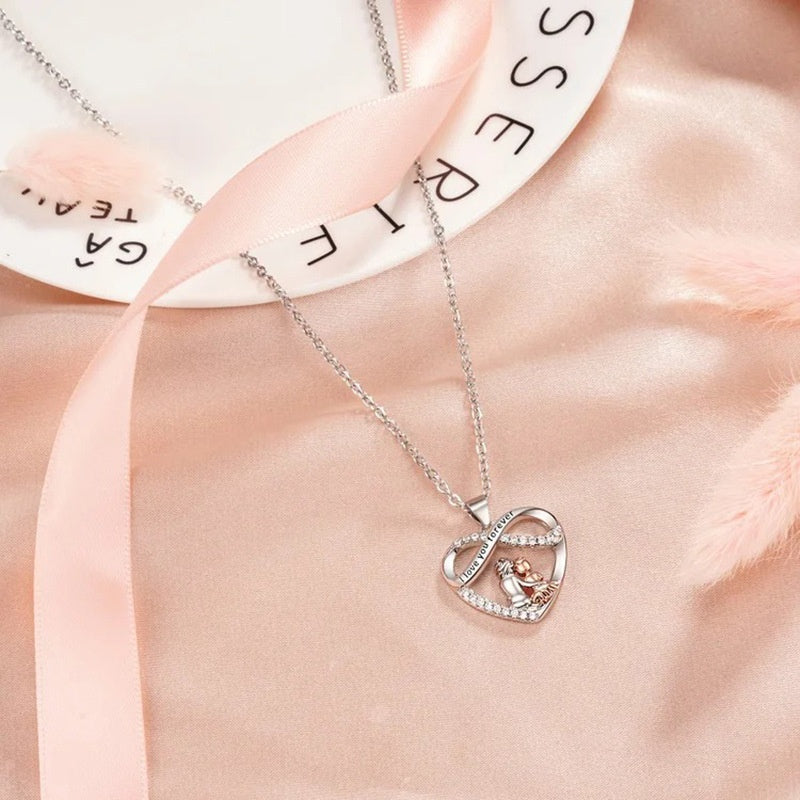 Modische Damen-Herzkette mit Herzanhänger „I Love You Forever“ – Romantische Halskette mit funkelndem Strass